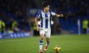 世体：久保建英能否参加皇社季前赛存疑，球队允许其日本行前归队